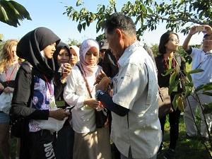 Students meeting the grower