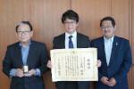 Professor Jun Yoshino is awarded by Director-General of Japan Meteorological Agency