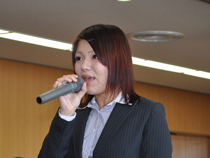 抱負を述べる渡部さん