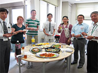 Students with Mr. Yoshida, Mr. Yamada, and Vice- President Hayashi