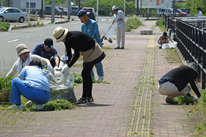 At Daigaku Nishi Bridge