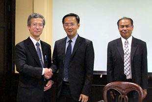教育省事務次官Sakulpradit氏との会談