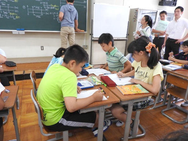 岐阜大学教育学部附属小 中学校で中間研究発表会を開催しました お知らせ 国立大学法人東海国立大学機構 岐阜大学