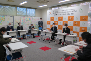 協定締結式の様子