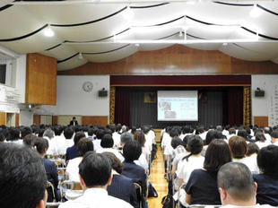 教育講演会の様子