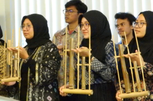 インドネシアの伝統楽器アンクルン