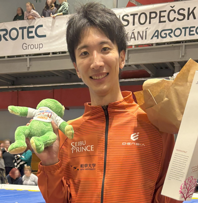 岐阜大学のロゴが入ったウェアで優勝した赤松選手