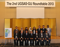 ラウンドテーブルに参加した各国からの参加者