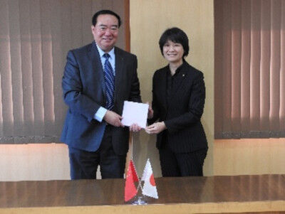 王党委員会書記とリム副学長
