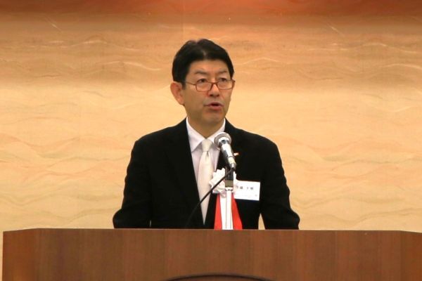 牛越医学系研究科長・医学部長