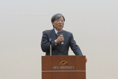 開会挨拶（王副学長）