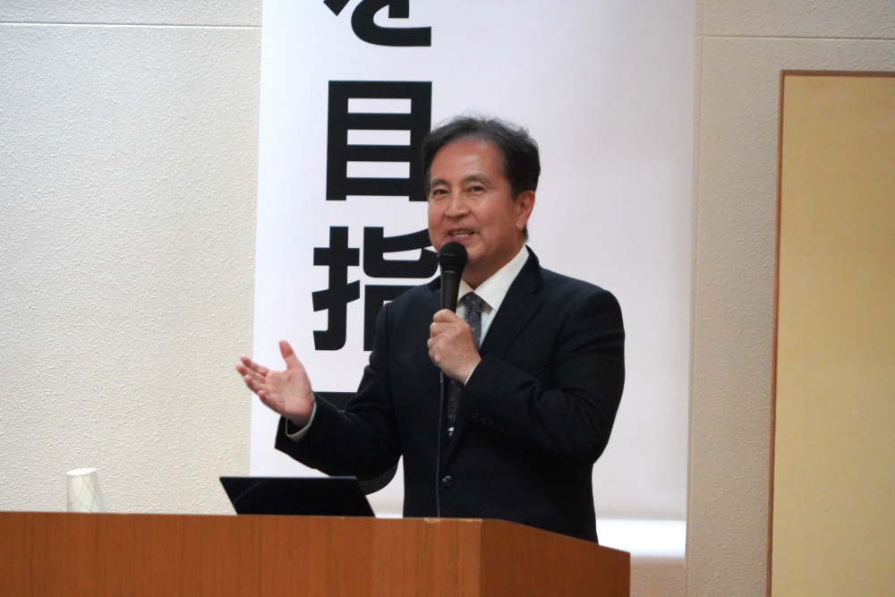 小紫氏による講演